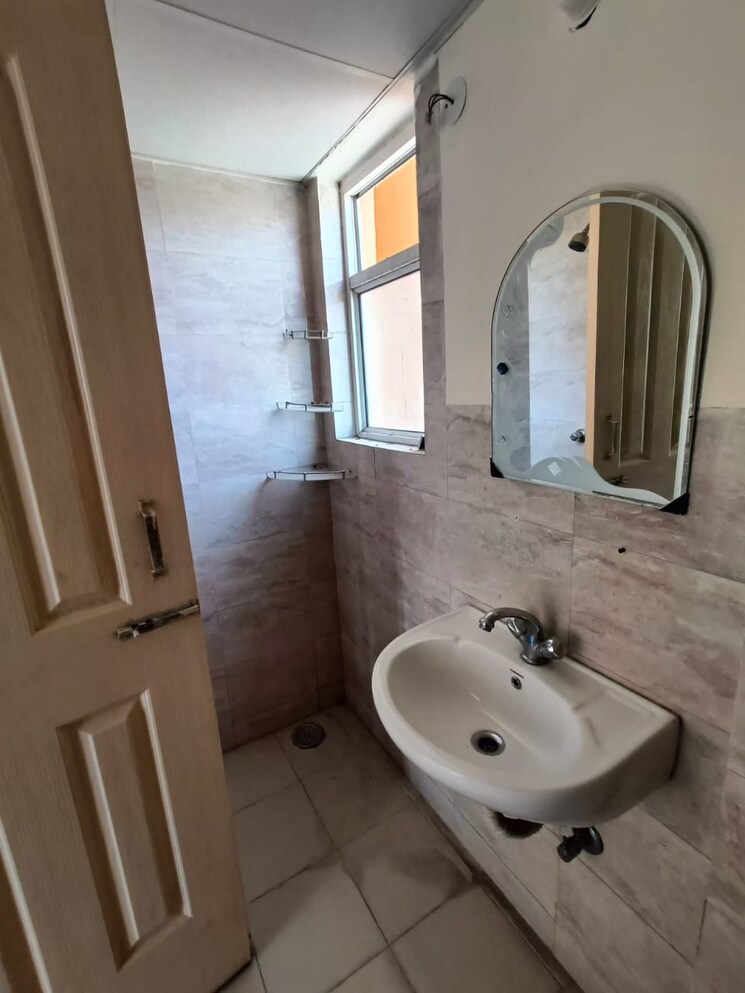 Bathroom, wave-dream-homes 1 Bedroom 578 Sq.Ft. Apartment In Wave City Ghaziabad 8641722