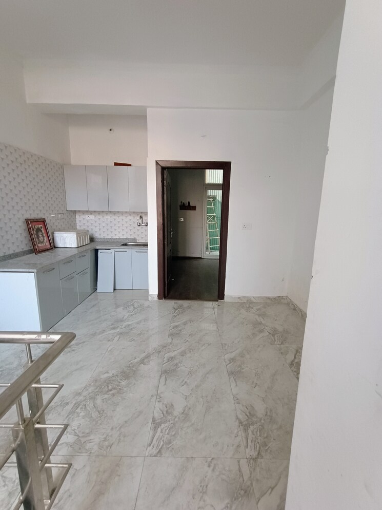 Room, amrapali-leisure-valley 3 Bedroom 1825 Sq.Ft. Villa In Tech Zone 4 Greater Noida Greater Noida 8641744