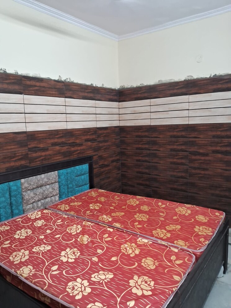 Bedroom, sector 26 2.5 Bedroom 1500 Sq.Ft. Builder Floor In Sector 26 Noida 8641819
