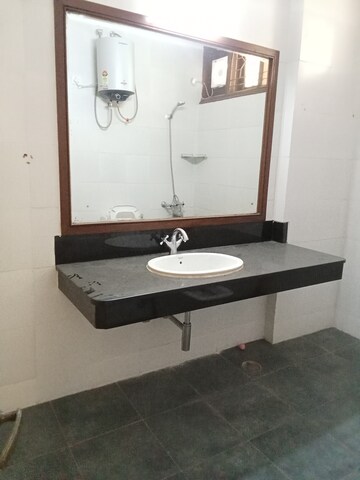Kitchen in 2 BHK Builder Floor at Veera Safdarjung Enclave, Safdarjung Enclave – for Rent