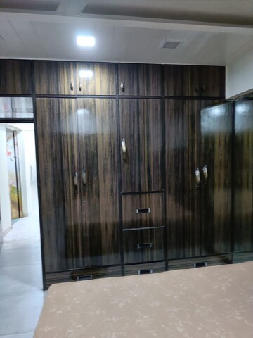 Room in 2 BHK Apartment at Montreal Tower, Andheri West – for Rent