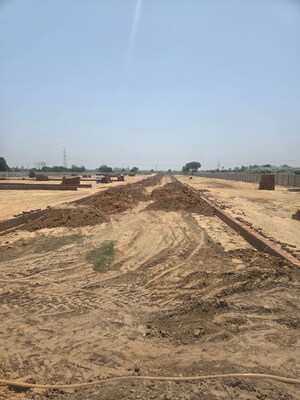 Plot For Sale in Modipuram