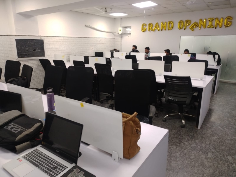 Office Space in IT/SEZ For Rent in Fully Furnished Office 