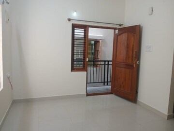 Room in 1 BHK Builder Floor at Koramangala – for Rent
