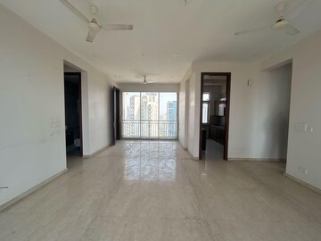 Room in 4 BHK Apartment at Runwals The Reserve, Worli – for Rent