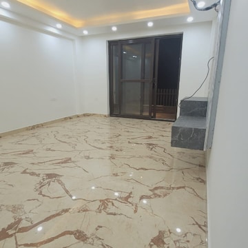 Room in 4 BHK Builder Floor at Palam Vihar – for Sale
