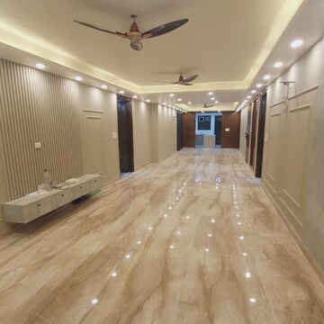 Room in 4 BHK Builder Floor at Palam Vihar – for Sale