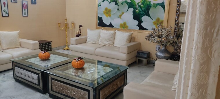 Bedroom, sector 14 3 Bedroom 4150 Sq.Ft. Builder Floor In Sector 14 Faridabad 8642025