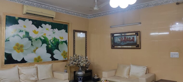 Living Room, sector 14 3 Bedroom 4150 Sq.Ft. Builder Floor In Sector 14 Faridabad 8642025