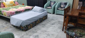 Bedroom in 3 BHK Builder Floor at Sector 14 – for Rent