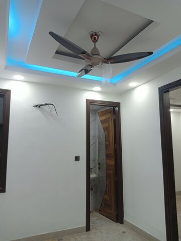 Furnished Amenities in 2 BHK Builder Floor at Govindpuri – for Sale