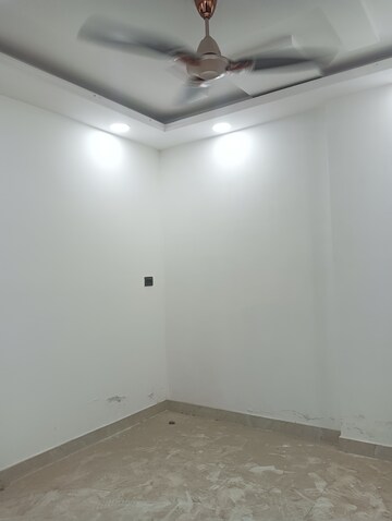 Room in 2 BHK Builder Floor at Govindpuri – for Sale