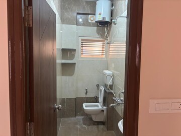 Bathroom in 2 BHK Apartment at Jp Nagar Phase 1 – for Rent