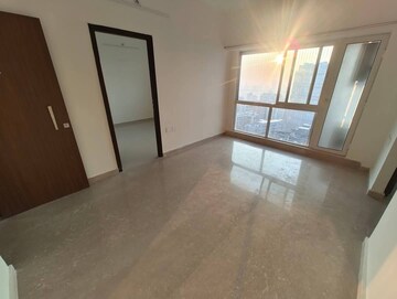 Room in 1 BHK Apartment at Omkar Signet, Malad East – for Rent