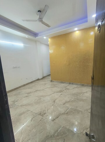 Room in 2 BHK Builder Floor at Govindpuri – for Sale