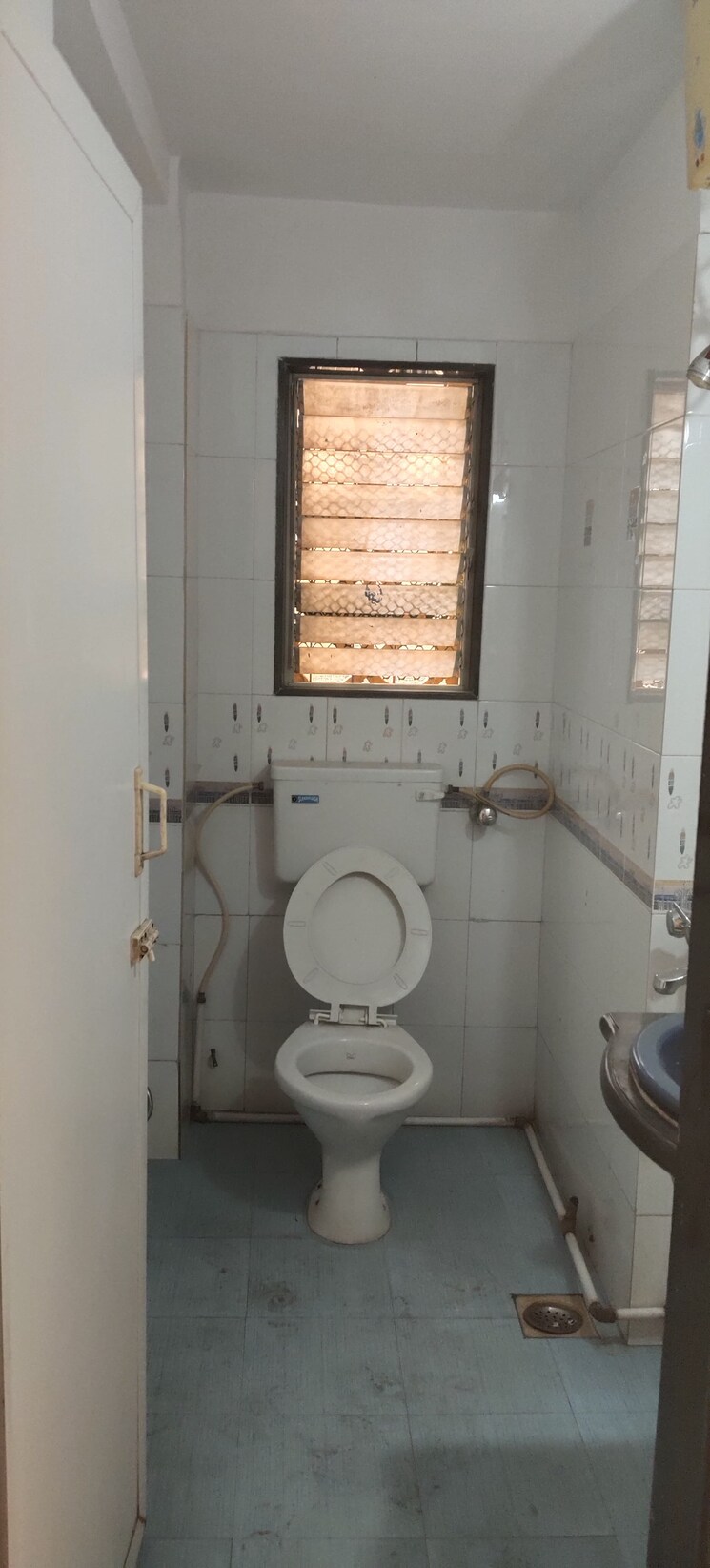 Bathroom, gundecha-orchid-tower 2 Bedroom 595 Sq.Ft. Apartment In Kandivali East Mumbai 8642158