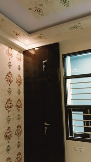 Furnished Amenities in 3 BHK Villa at Kalwar Road – for Sale