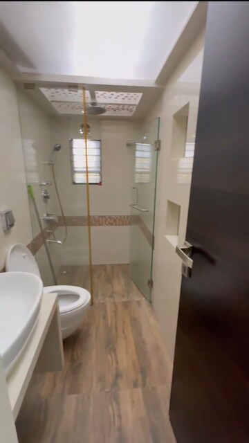 Bathroom in 4 BHK Apartment at Sindhi Society, Chembur – for Rent