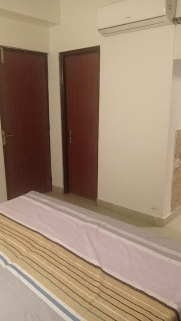 Room in 2 BHK Apartment at Rishabh Paradise, Abhay Khand – for Sale