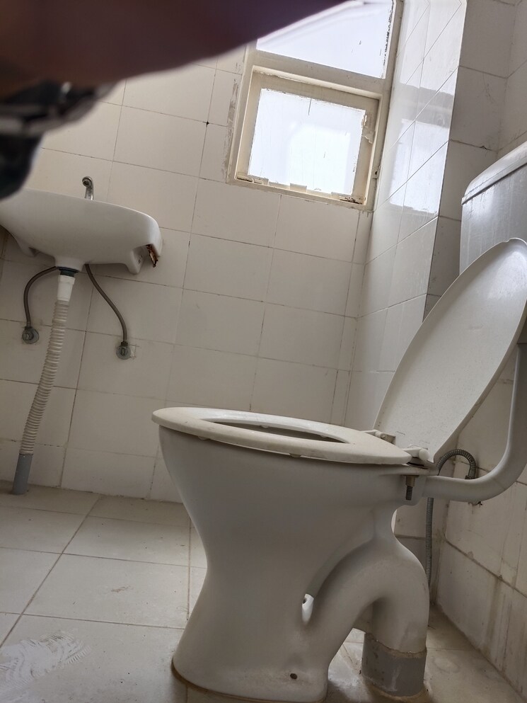 Bathroom, adore-happy-homes 2 Bedroom 473 Sq.Ft. Apartment In Sector 86 Faridabad 8642277