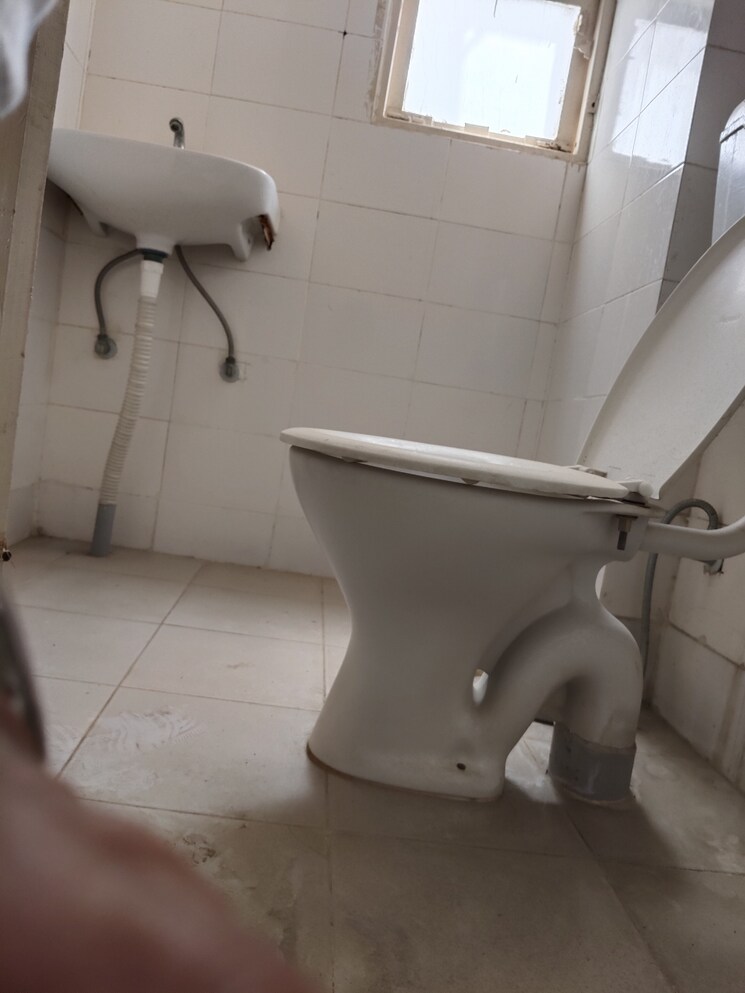 Bathroom, adore-happy-homes 2 Bedroom 473 Sq.Ft. Apartment In Sector 86 Faridabad 8642277