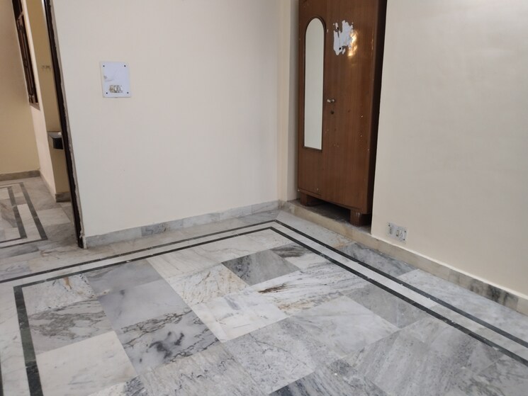 Room, sector 21c 3 Bedroom 1450 Sq.Ft. Apartment In Sector 21c Faridabad 8642333