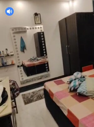 Master Bedroom in 2.5 BHK Builder Floor at Ashok Nagar – for Sale