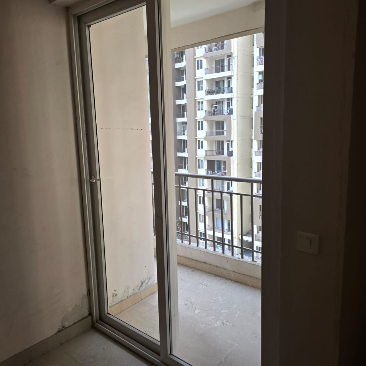 3 BHK + Extra Room Apartment For Sale in Amrapali Golf Homes