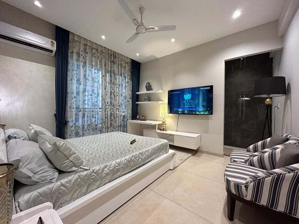 5 BHK + Servant Room Apartment For Sale in Maya Green Lotus Saksham
