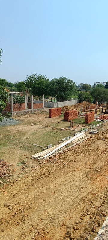 Plot For Sale in Sushant Golf City