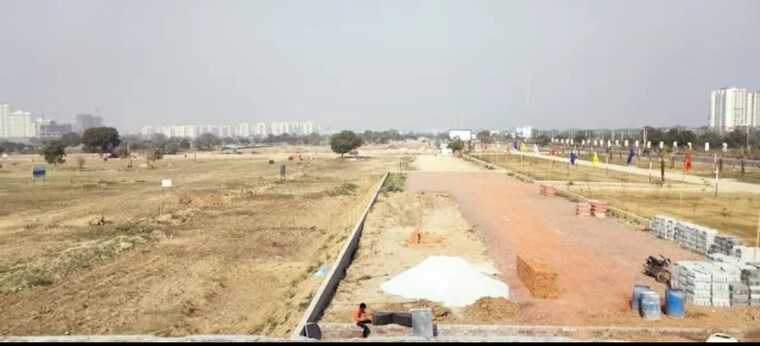 Floor Plan, auric-universal-square Commercial Shop 180 Sq.Yd. In Sector 79 Faridabad 8642402