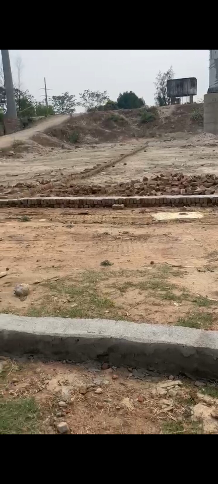 undefined, swarnim-vihar  80 Sq.Yd. Plot In Sector 82 Noida 8642445