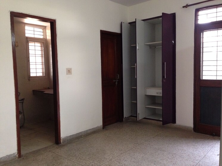 Room, suncity-township-gurgaon 2 Bedroom 1000 Sq.Ft. Builder Floor In Sector 54 Gurgaon 8642466