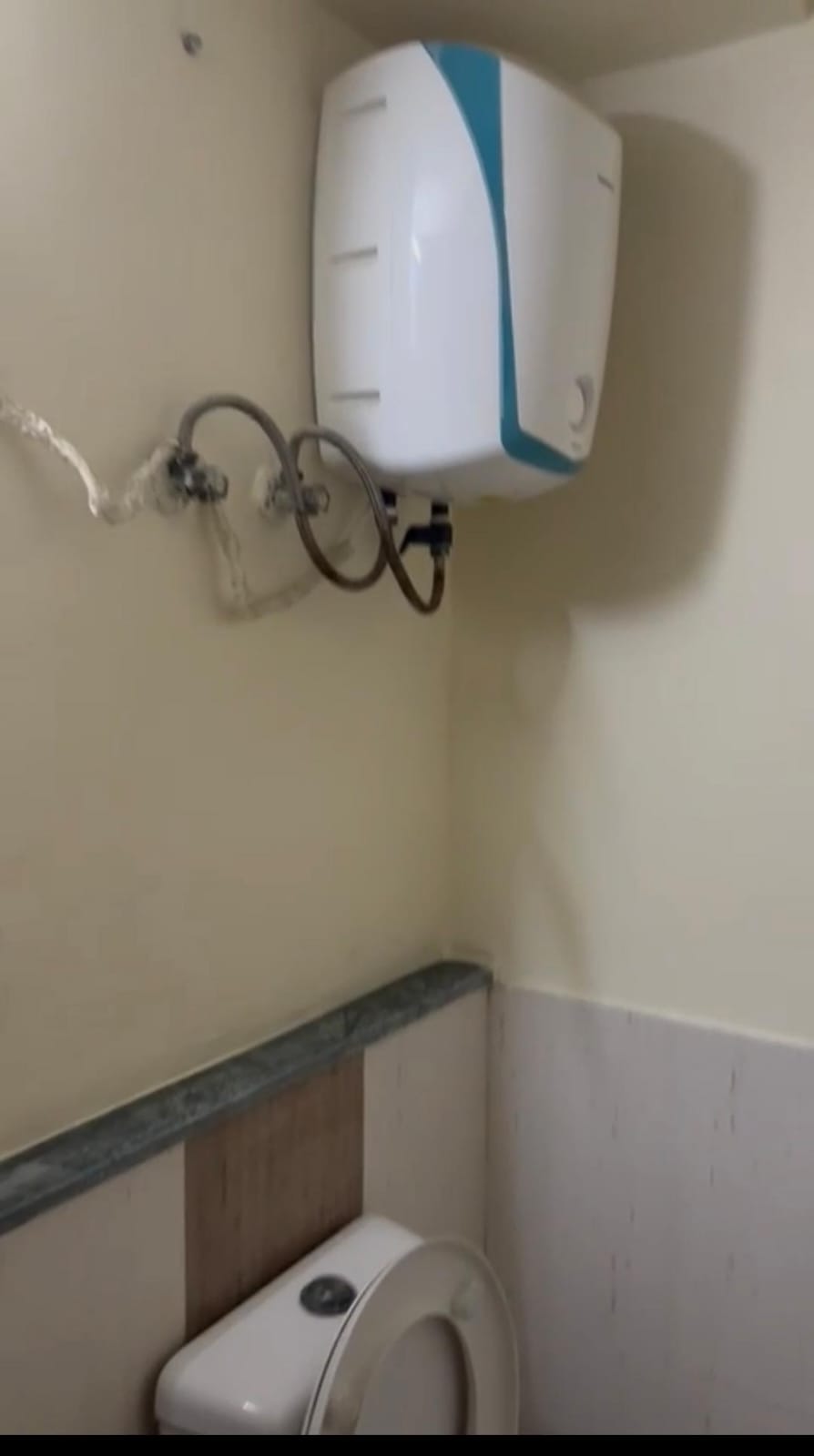 2 BHK Apartment For Rent in Jaypee Greens Kosmos