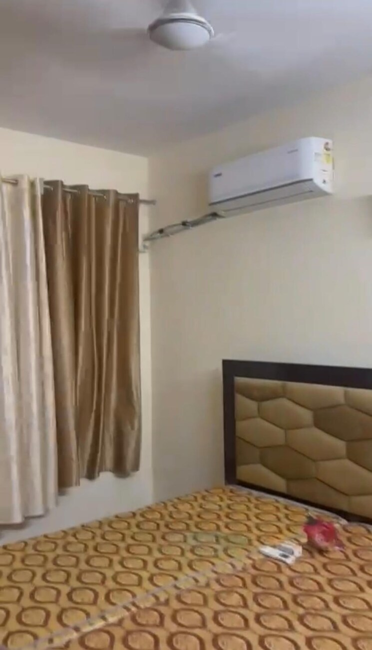 Bedroom, jaypee-greens-kosmos 2 Bedroom 850 Sq.Ft. Apartment In Sector 134 Noida 8642487