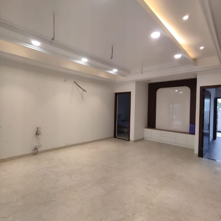 Room, aerocity 6 Bedroom 300 Sq.Yd. Independent House In Aerocity Mohali 8642535
