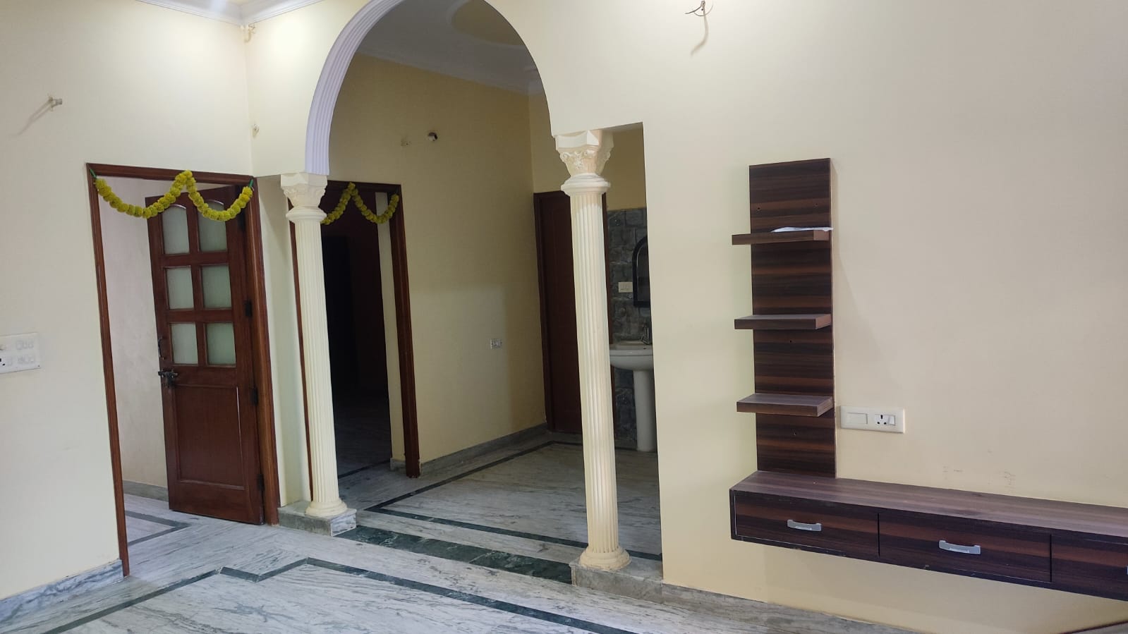 2 BHK + Pooja Room Builder Floor For Rent in Sector 46