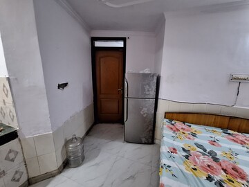 Room in 1 BHK Builder Floor at Govindpuri – for Rent