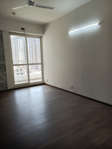 Room in 4 BHK Apartment at The 3C Lotus Panache, Sector 110 – for Rent