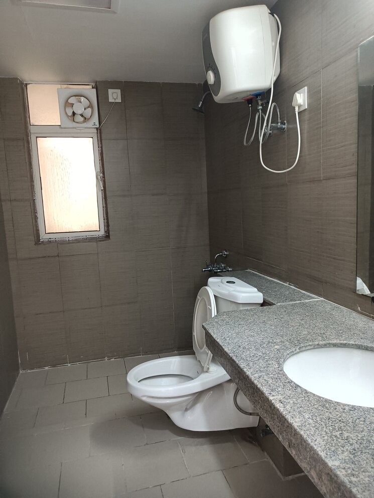 Bathroom, the-3c-lotus-panache 4 Bedroom 2538 Sq.Ft. Apartment In Sector 110 Noida 8642574