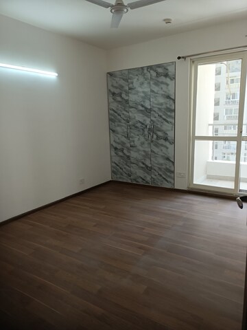 Room in 4 BHK Apartment at The 3C Lotus Panache, Sector 110 – for Rent