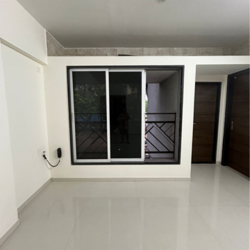 Room in 1 BHK Apartment at Goregaon West – for Sale