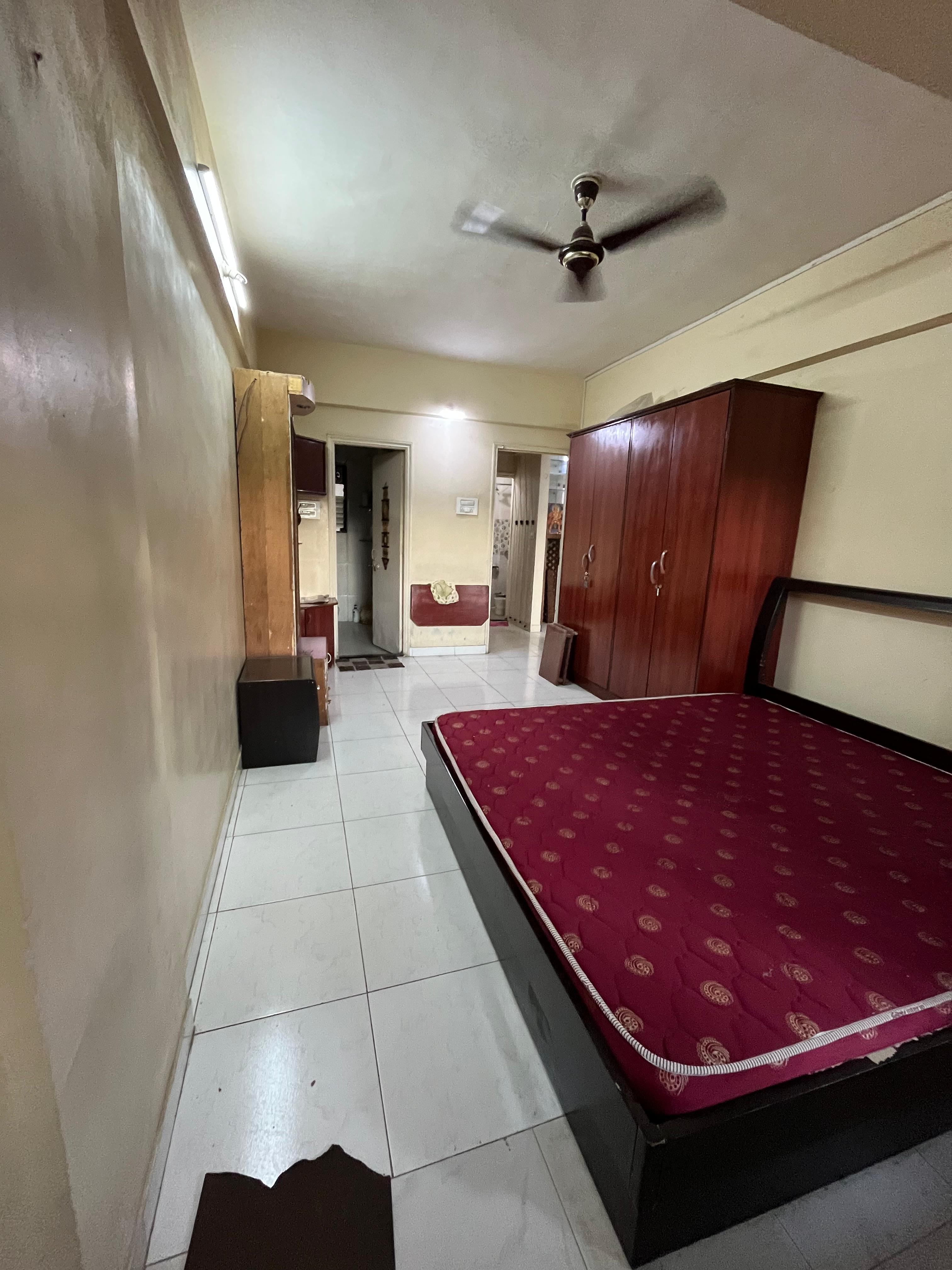 2 BHK + Pooja Room,Servant Room,Study Room,Extra Room Apartment For Rent in Karishma Society
