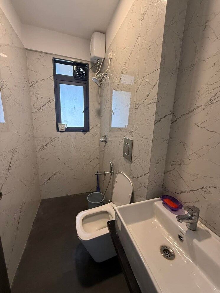 Bathroom, dev-leo-tower 2 Bedroom 670 Sq.Ft. Apartment In Oshiwara Mumbai 8642625