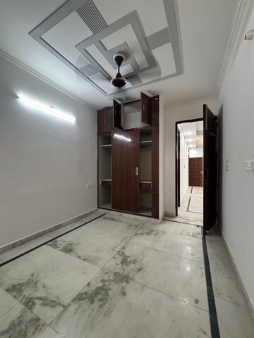 Room in 2 BHK Apartment at Palm Residency Chhatarpur, Chattarpur – for Rent