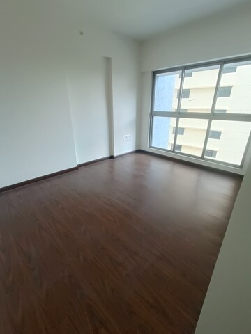 Room in 2 BHK Apartment at Rajesh Raj Infinia, Malad West – for Rent