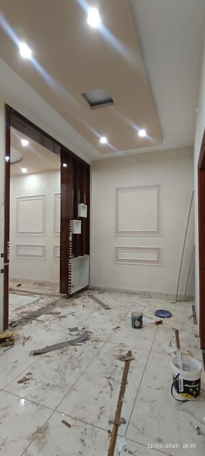 Room in 3.5 BHK Independent House at Amehra Adipur – for Sale