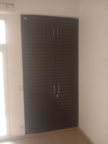 Furnished Amenities in 2.5 BHK Apartment at Mahagun Mywoods, Sector 16c Greater Noida – for Rent