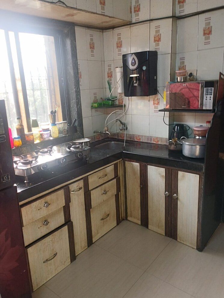 Kitchen, kashish-park-apartment 1 RK 300 Sq.Ft. Apartment In Lal Bahadur Shastri Road Thane 8642668