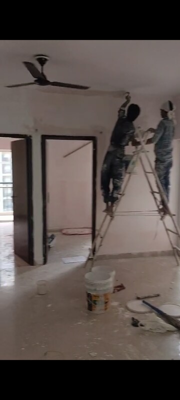 Staircase in 2.5 BHK Apartment at Galaxy North Avenue ll, Gaur City 2  – for Sale